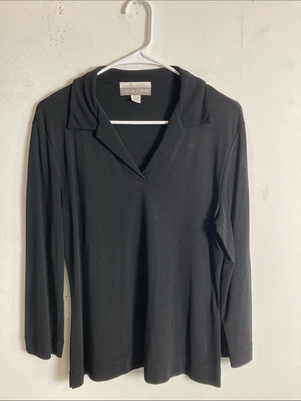 Casual Corner Black Long-Sleeve V-Neck Collared Top